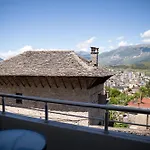 Em 4* Gjirokastër