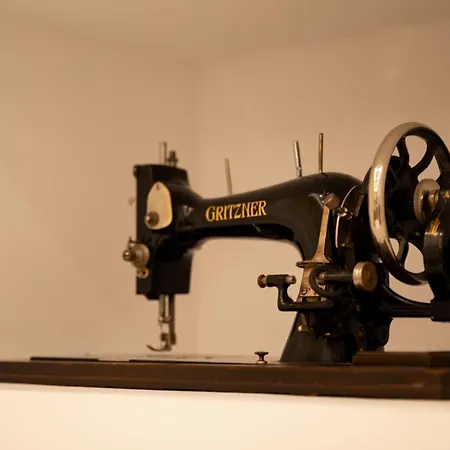 Em בית הארחה Gjirokastër