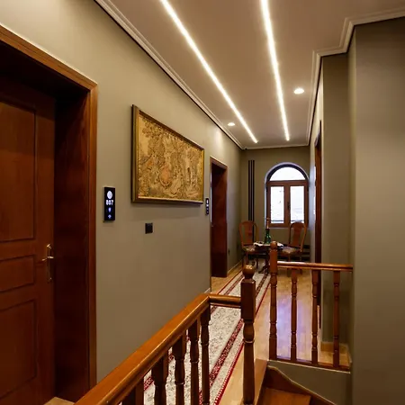 Em 4* Gjirokastër