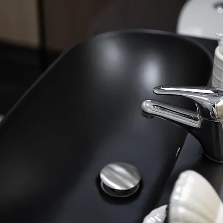 Em בית הארחה Gjirokastër