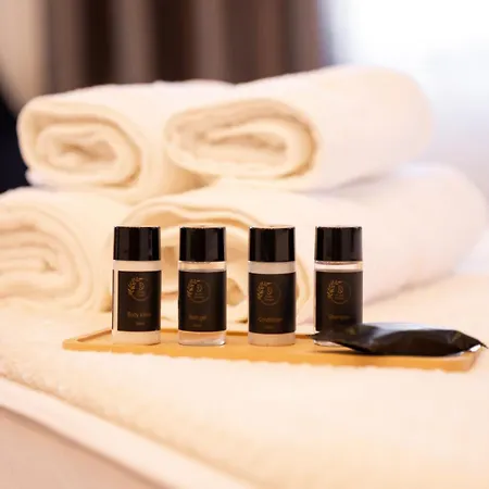 Em בית הארחה