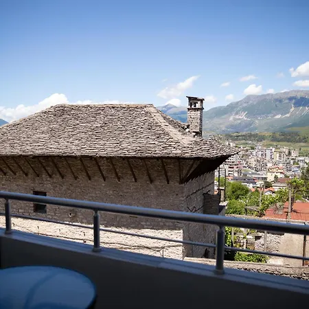 Em 4* Гирокастра